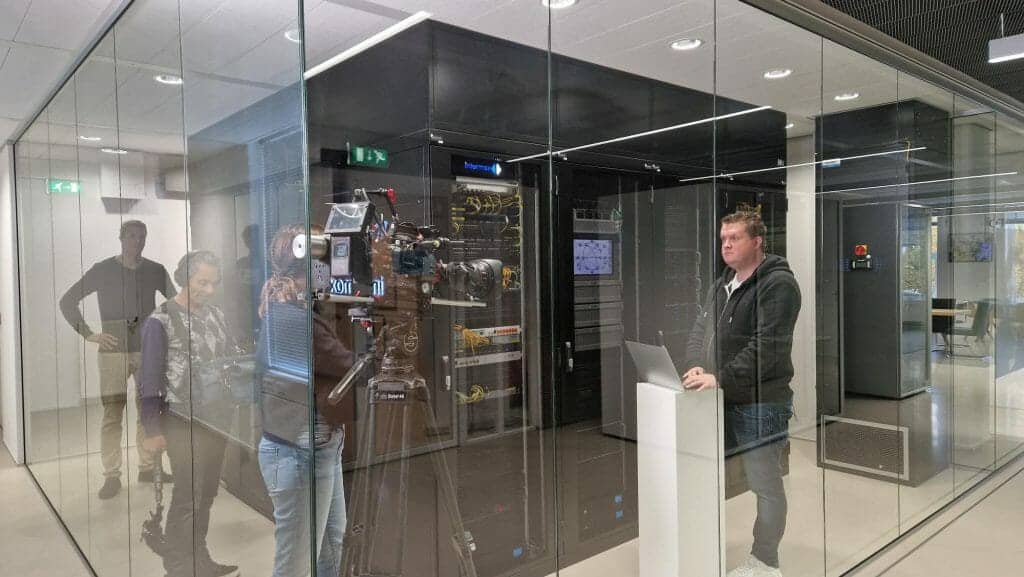 Ethisch hacker NFIR legt in uitzending Atlas hoe makkelijk hacken nu écht is