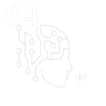 Wit nummer "04" in de linkerbovenhoek boven een omtrek van een menselijk hoofd met elektronische circuitlijnen en geluidsgolven, die AI, spraaktechnologie en Social Engineering-concepten symboliseren, op een lichte achtergrond.